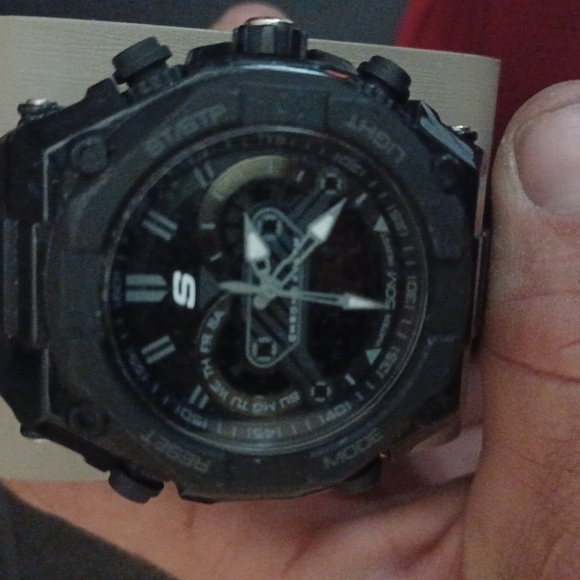 Sketches Watch - Picture 4 of 4